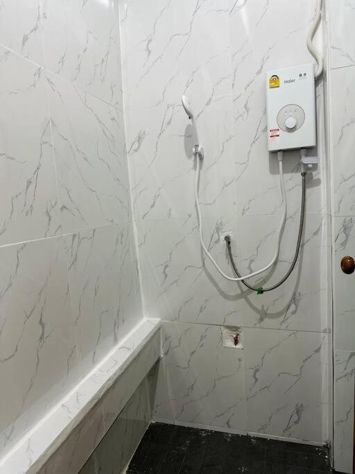 Megun 10 Duplex Apartment Bangkok Bagian luar foto
