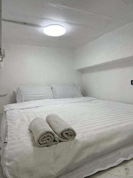 Megun 10 Duplex Apartment Bangkok Bagian luar foto